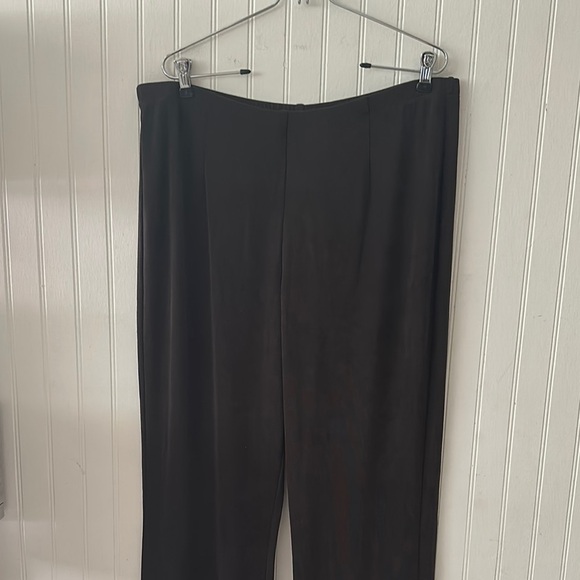 Like New! Chico’s Travelers Dark Brown Pull Up Pants sz 16 - Picture 4 of 10